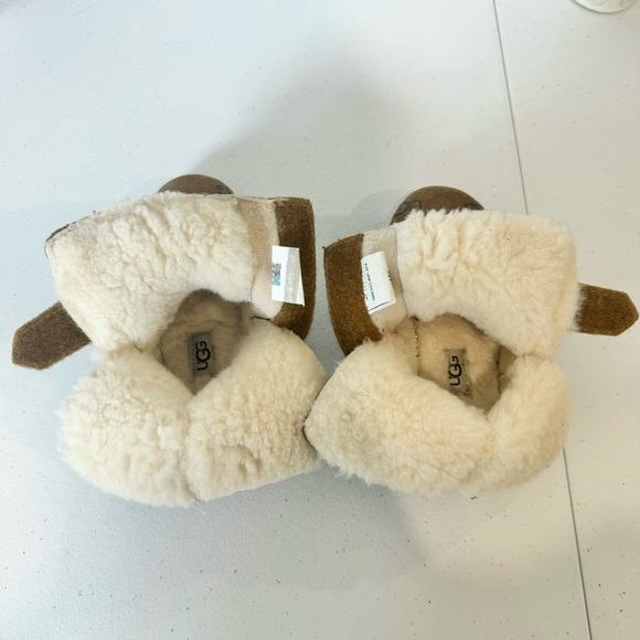 UGG Keelan Embossed boot Toddler Size 6 - Picture 6 of 9